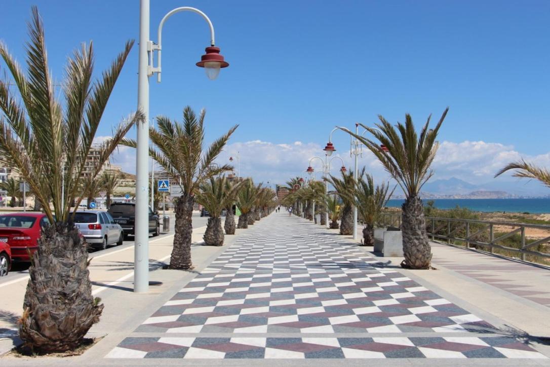 Bonita Casa En Urbanizacion Privada Muy Cerca Del Mar Y De Alicante Гран-Алакант Екстер'єр фото